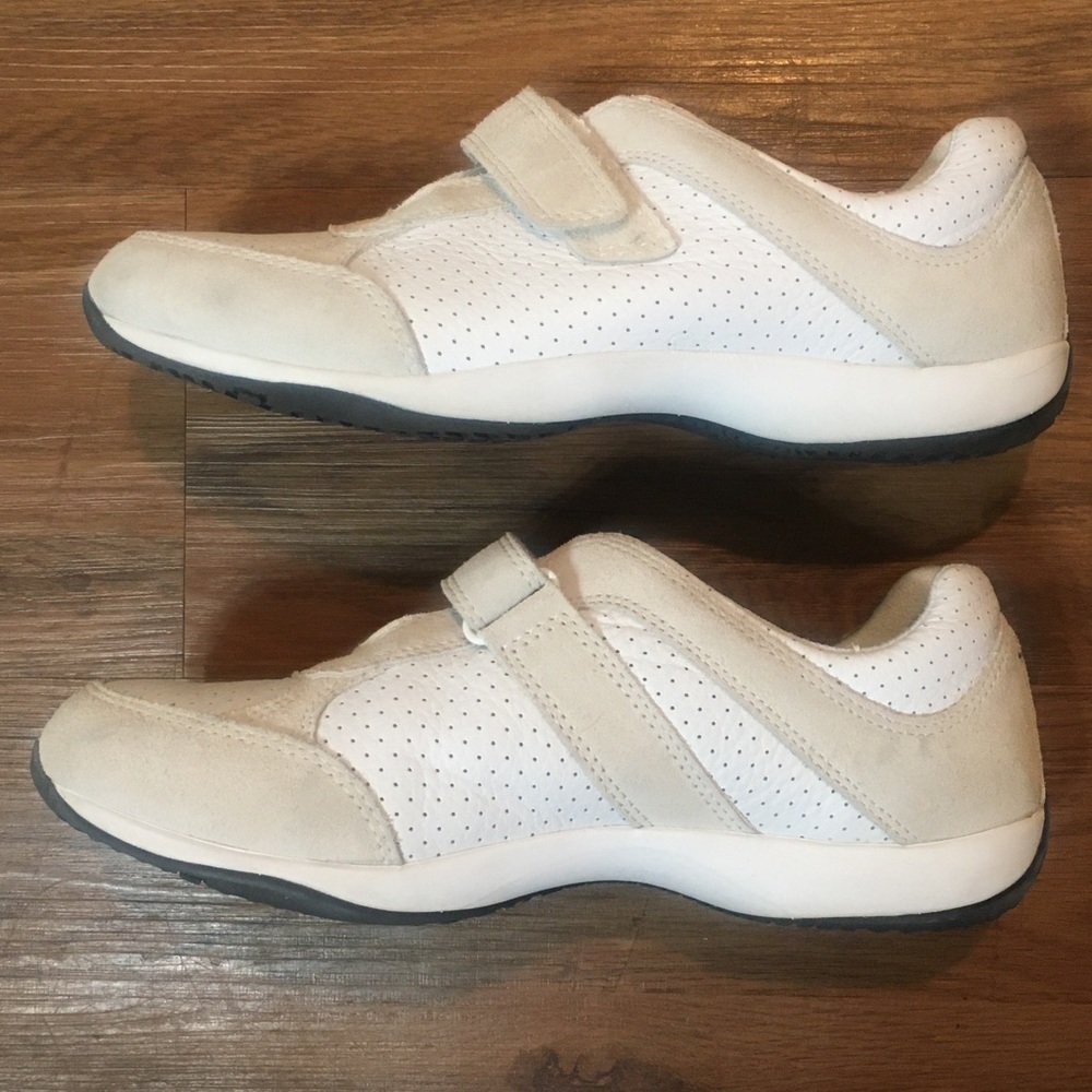 Cute & Comfy Women’s Walking Shoes